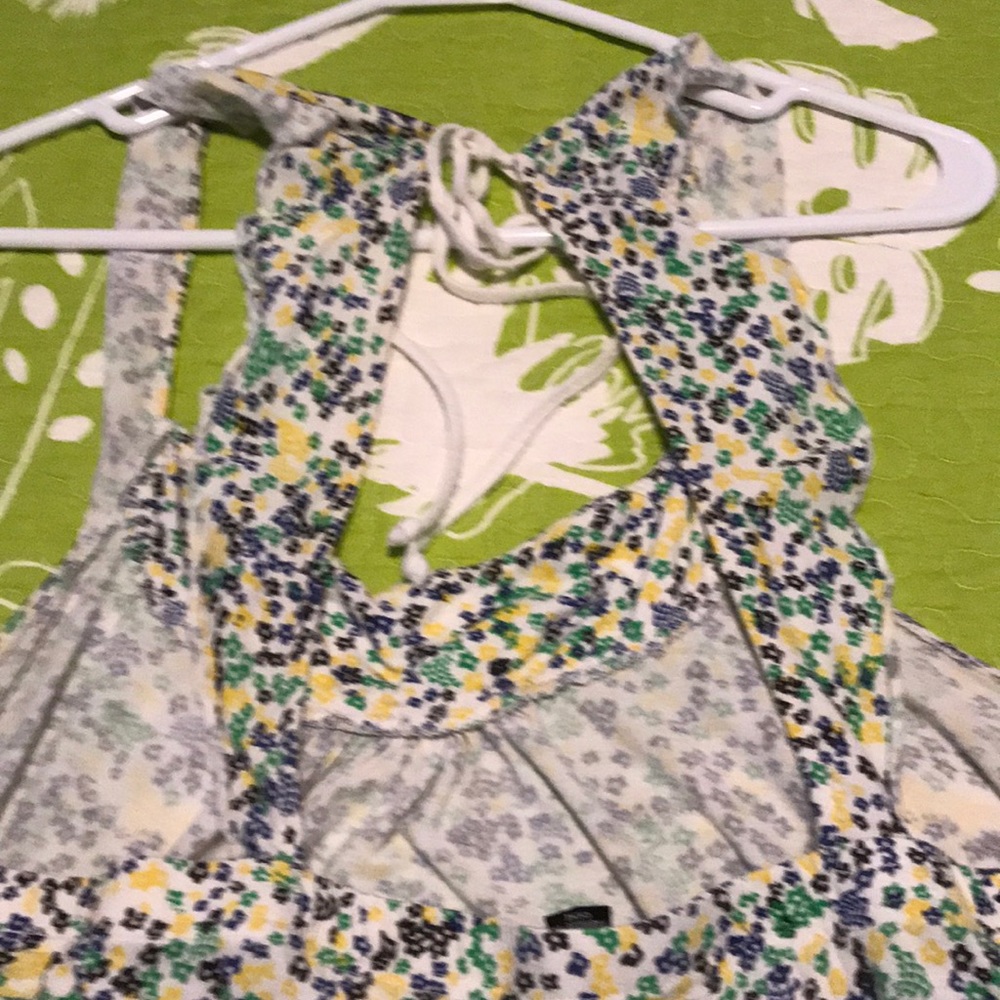 Volcom top - Picture 3 of 4